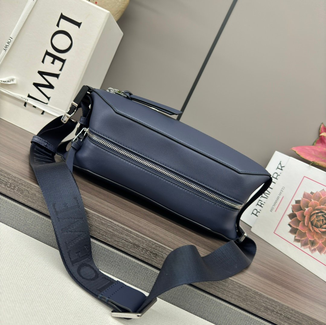 Handbag/Shoulder Bag Size 32.5*9*12.3cm