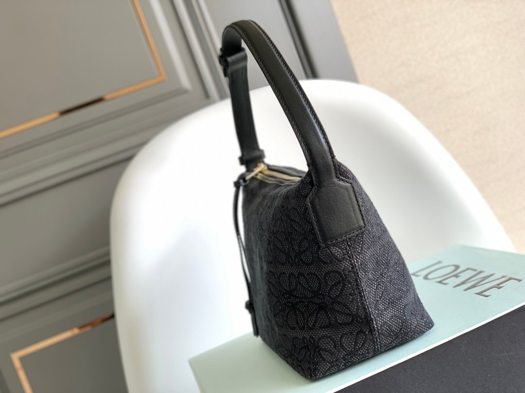 Handbag/Shoulder Bag Size 21*17*12.5cm