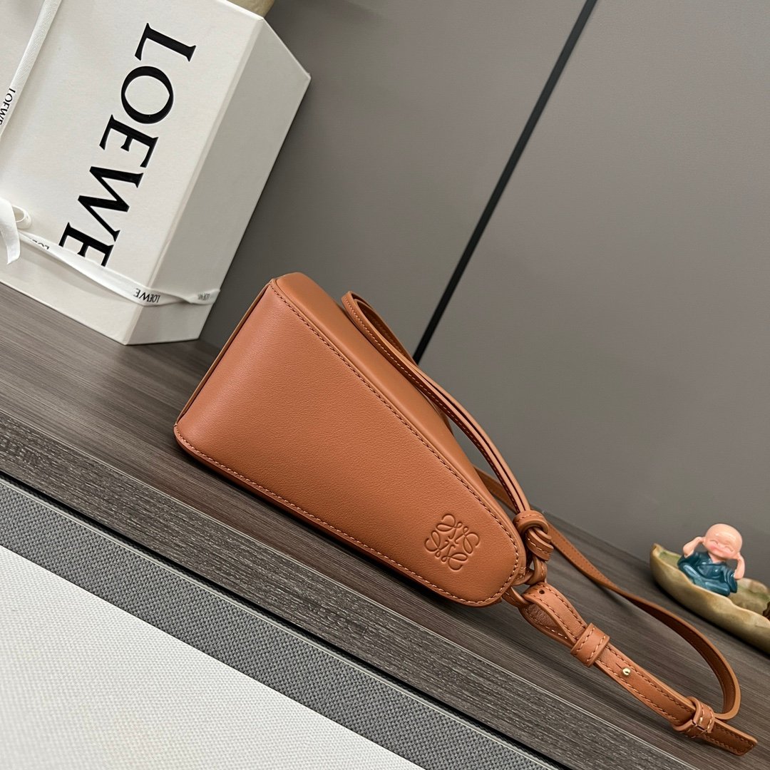 Handbag/Shoulder Bag Size 28*17*9.5CM