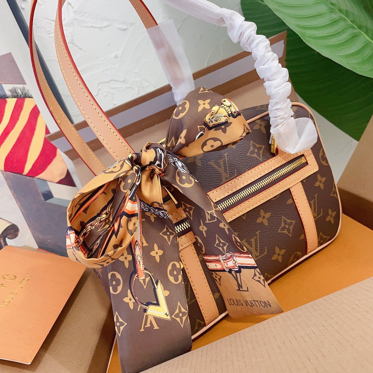 Changing bag tote bag size: 25*16*10cm