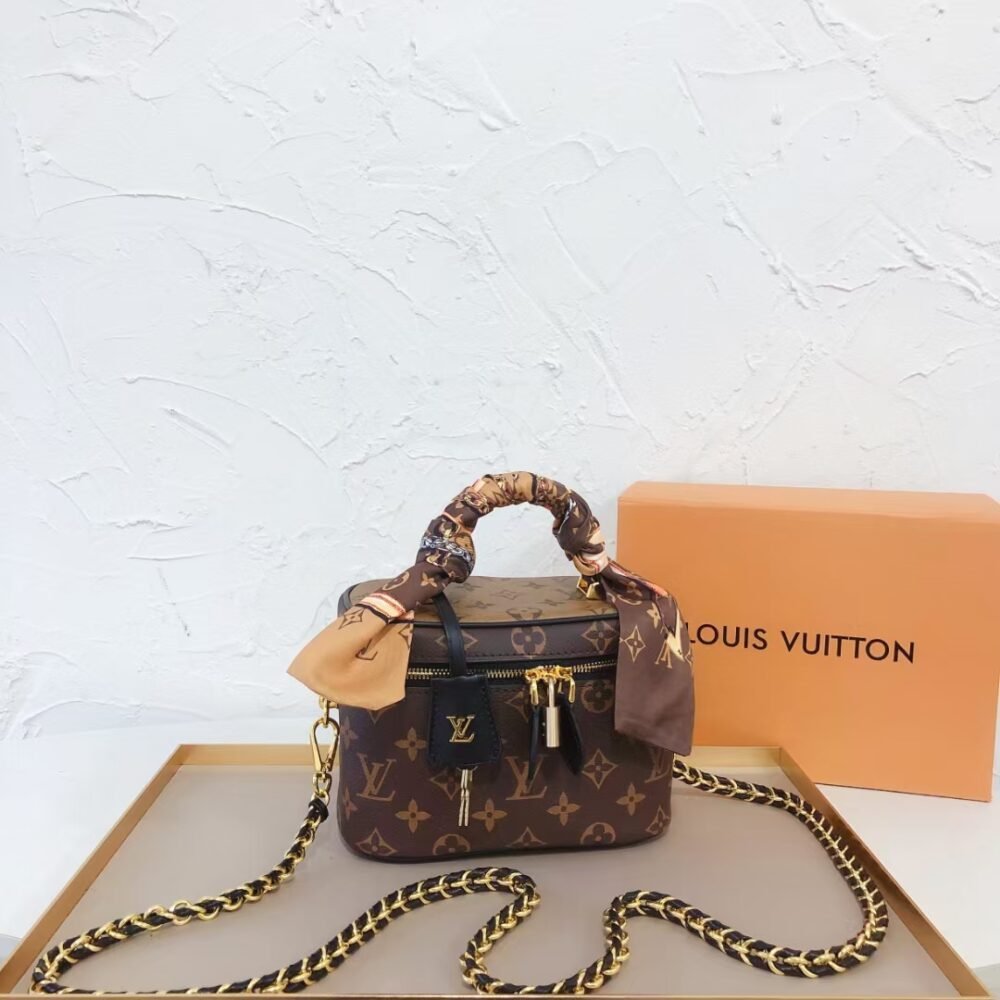 Cosmetic bag, handbag, toiletry bag, storage box Specification: 18*13*10cm