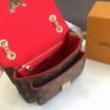 Reading flower chain cross-body bag Specification: 22*12*8cm