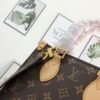 Reading Flower One-Shoulder Crossbody Handbag Specifications: 21.5*22*9cm