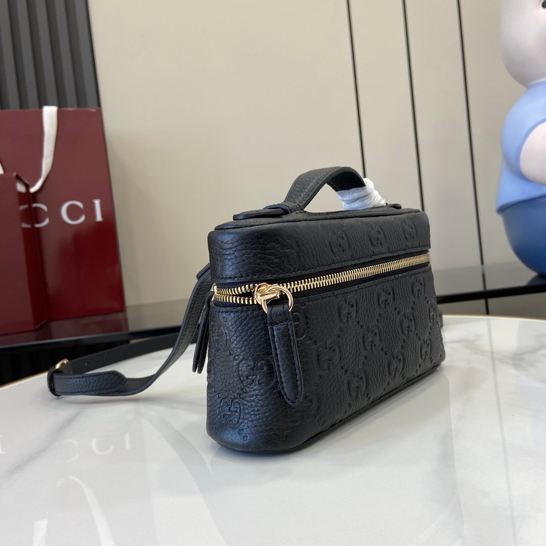 Handbag/Shoulder Bag Size 20x 12x 5cm