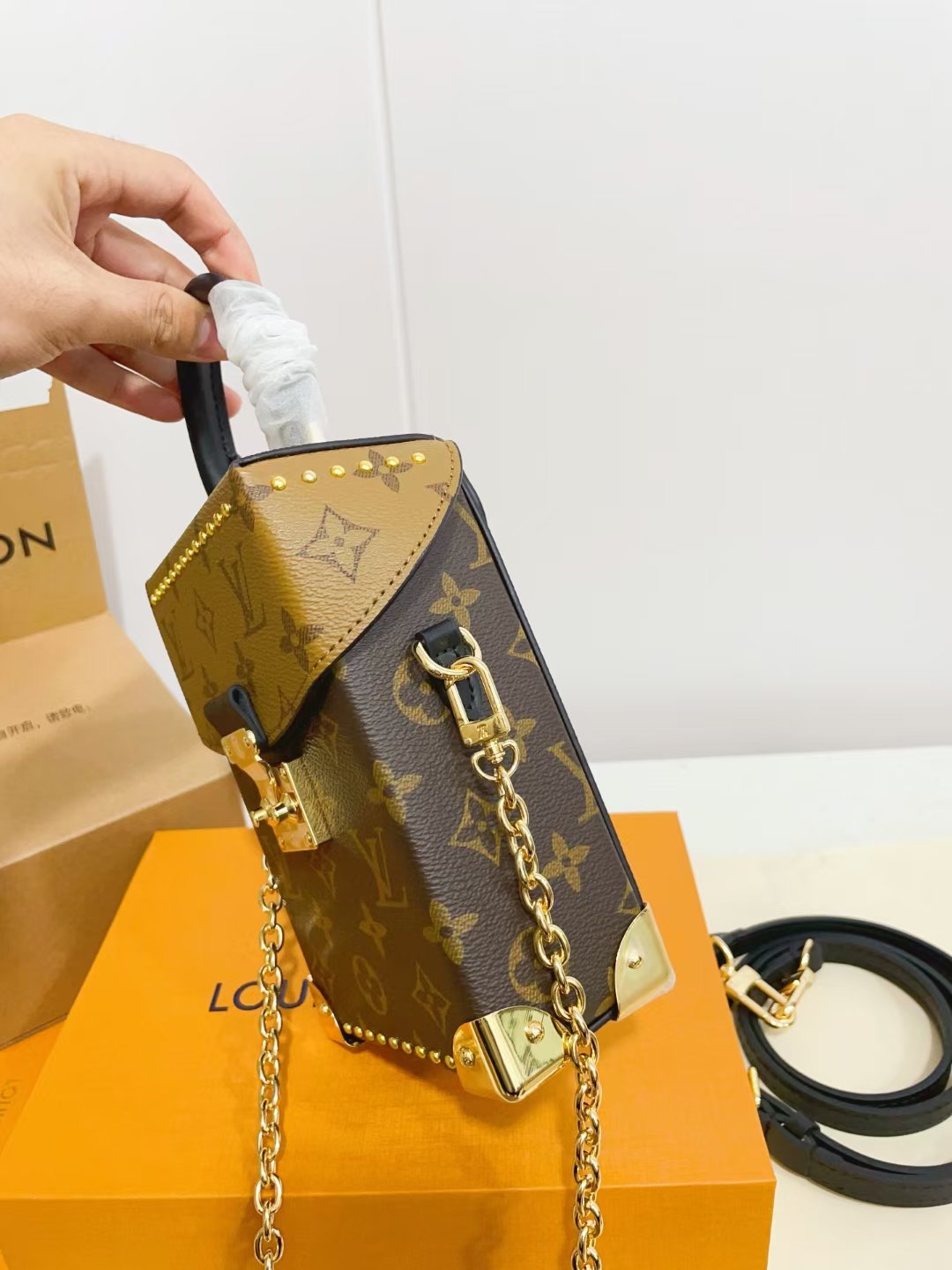 Handbag shoulder bag Specification: 13*18*7cm