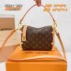 Handbag shoulder bag specifications: 18*12*8cm