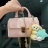 Shoulder bag handbag specifications: 12.5*6*21cm