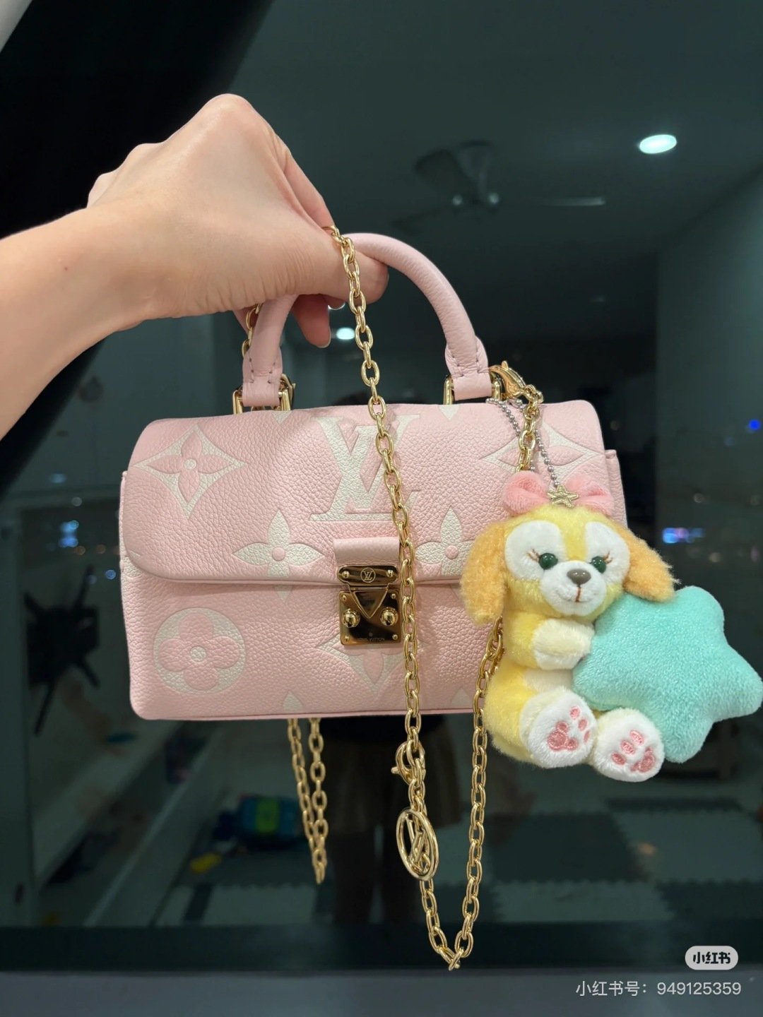 Shoulder bag handbag specifications: 12.5*6*21cm