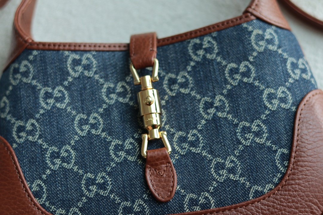 Handbag/Shoulder Bag Size  19*13*3