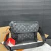 Flap shoulder bag 22 x 33 cm.