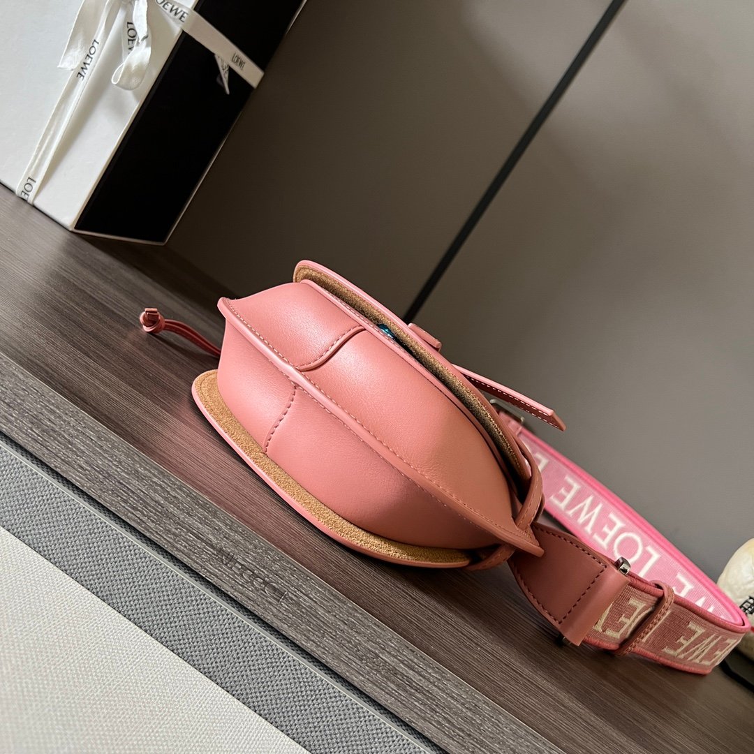 Handbag/Shoulder Bag Size 21x12.5x9.5cm