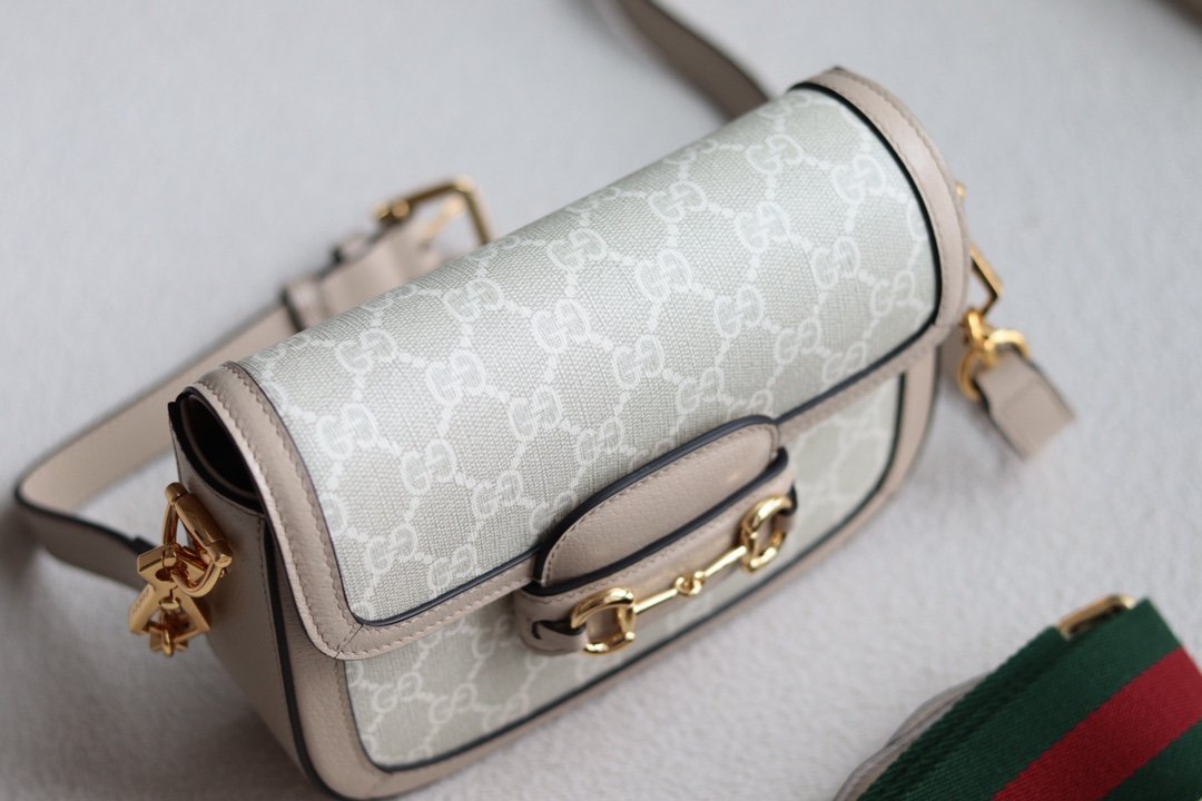 Handbag/Shoulder Bag Size  20.5x14x5cm