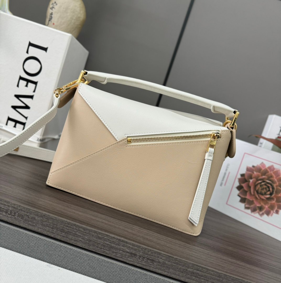 Handbag/Shoulder Bag Size 24*10.5*16CM