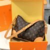 Old-fashioned croissant chain shoulder crossbody armpit bag Specifications: 27*16*10 ...