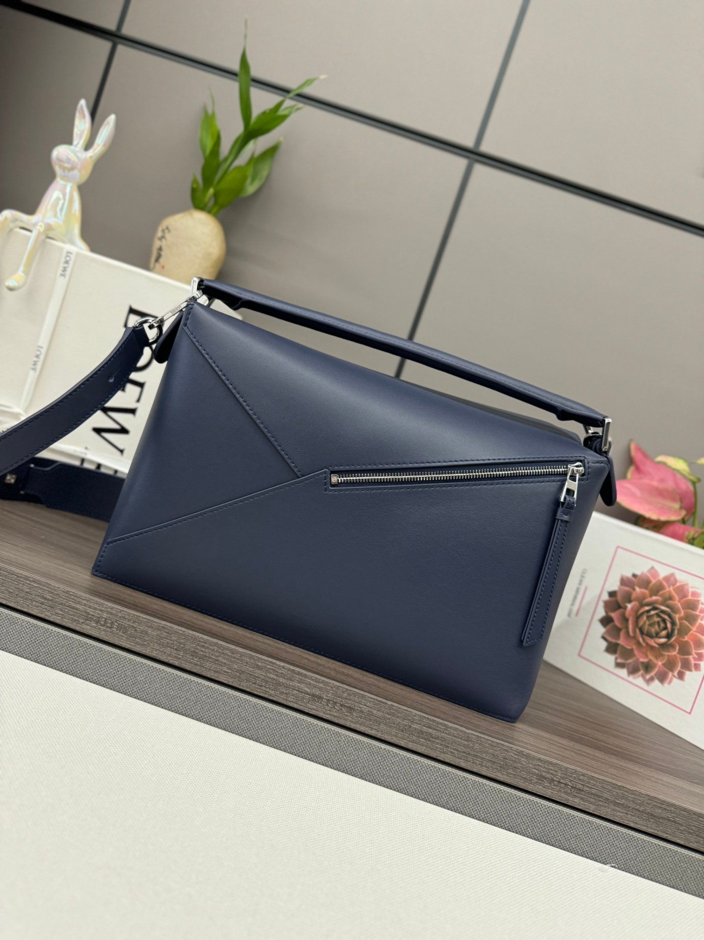 Handbag/Shoulder Bag Size 33*14.7*21.5cm