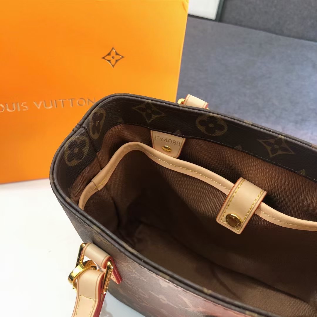Presbyopia handbag Specifications: 23*21*9 ...