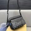 Crossbody bag over shoulder 25 x 18 cm.