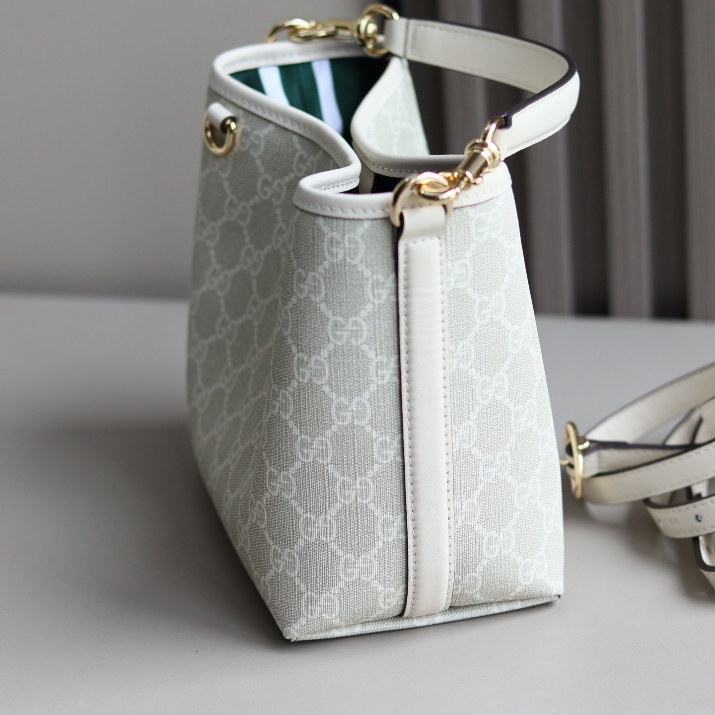 Handbag/Shoulder Bag Size   20.5x18x11.5