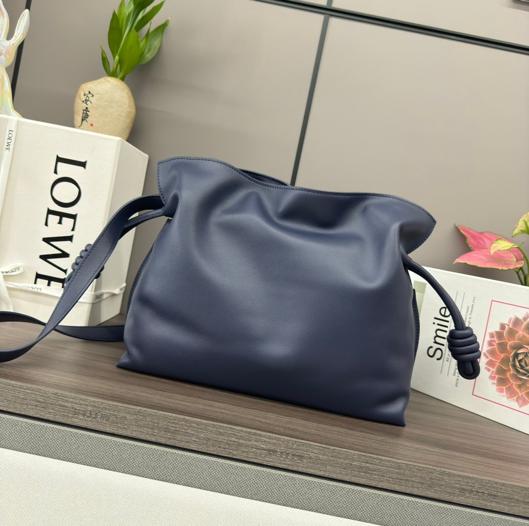 Handbag/Shoulder Bag Size30*24.5*10.5cm