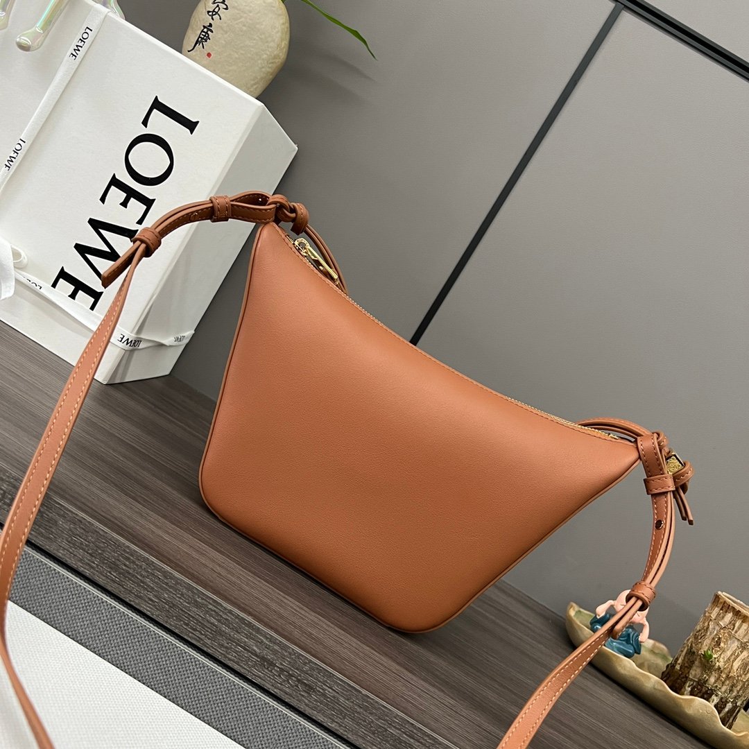 Handbag/Shoulder Bag Size 28*17*9.5CM
