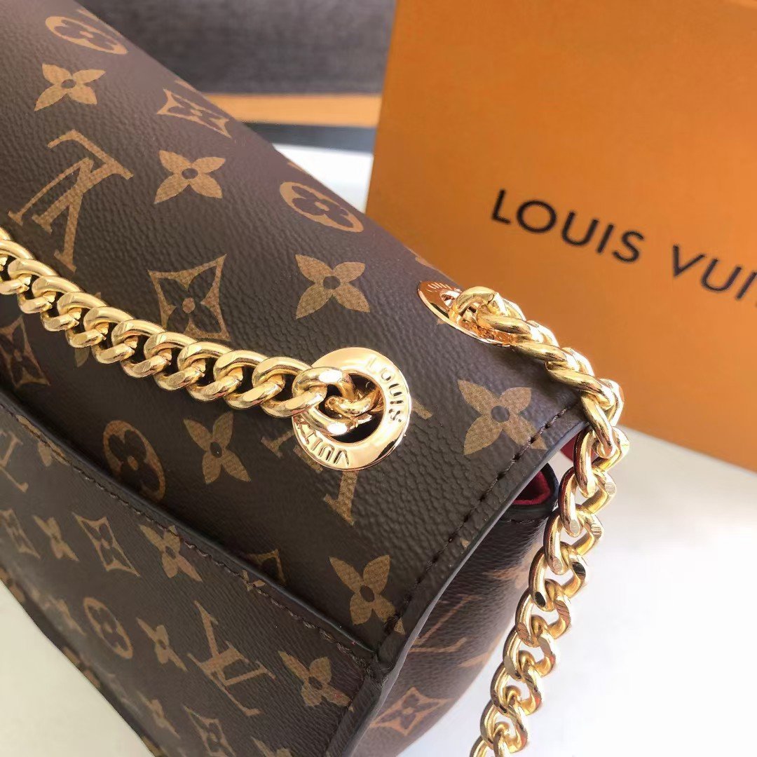 Reading flower chain cross-body bag Specification: 22*12*8cm