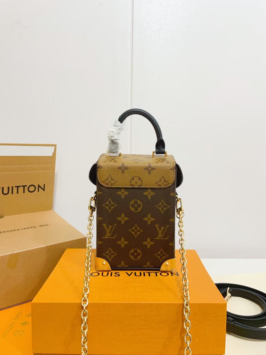 Handbag shoulder bag Specification: 13*18*7cm