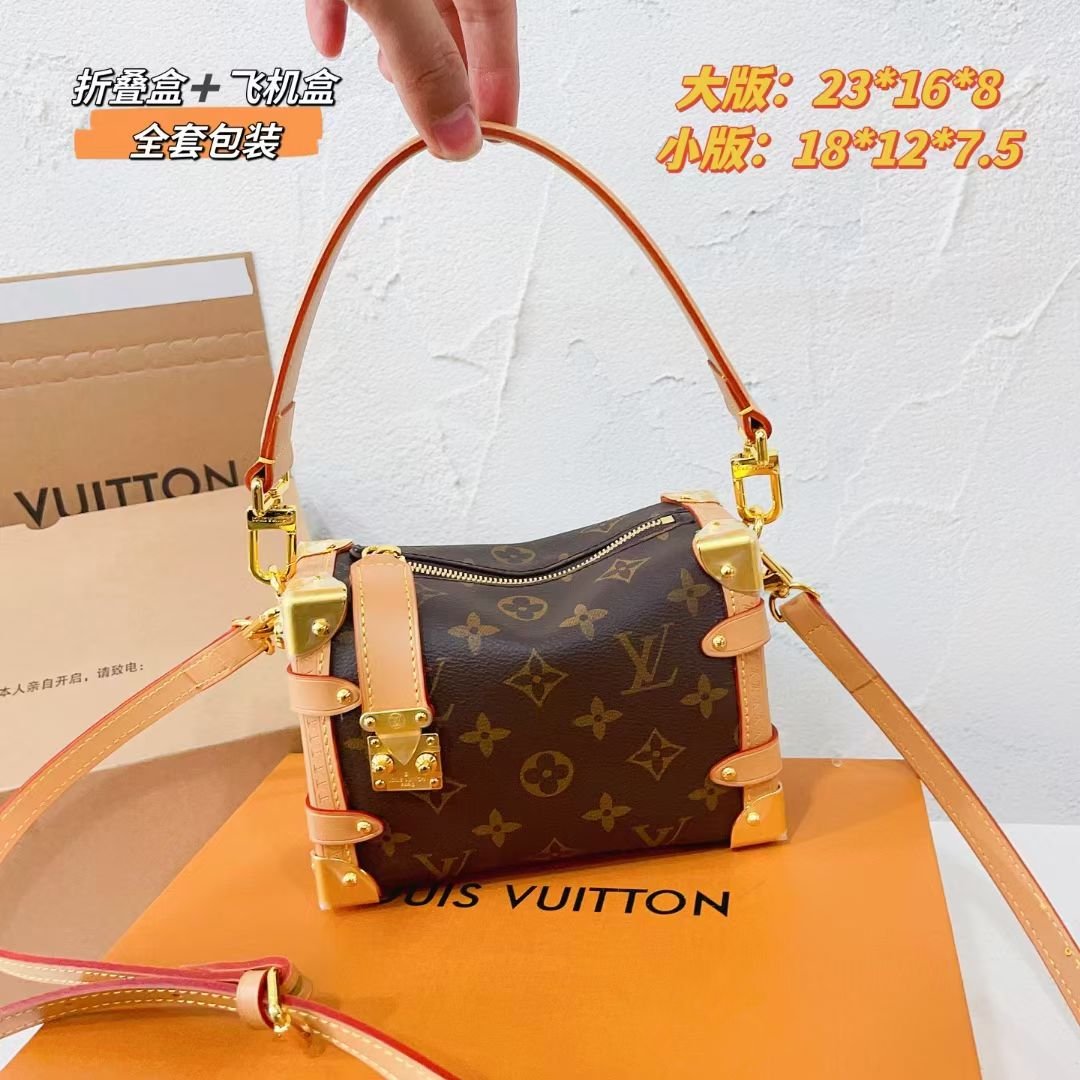 Handbag shoulder bag specifications: 18*12*8cm