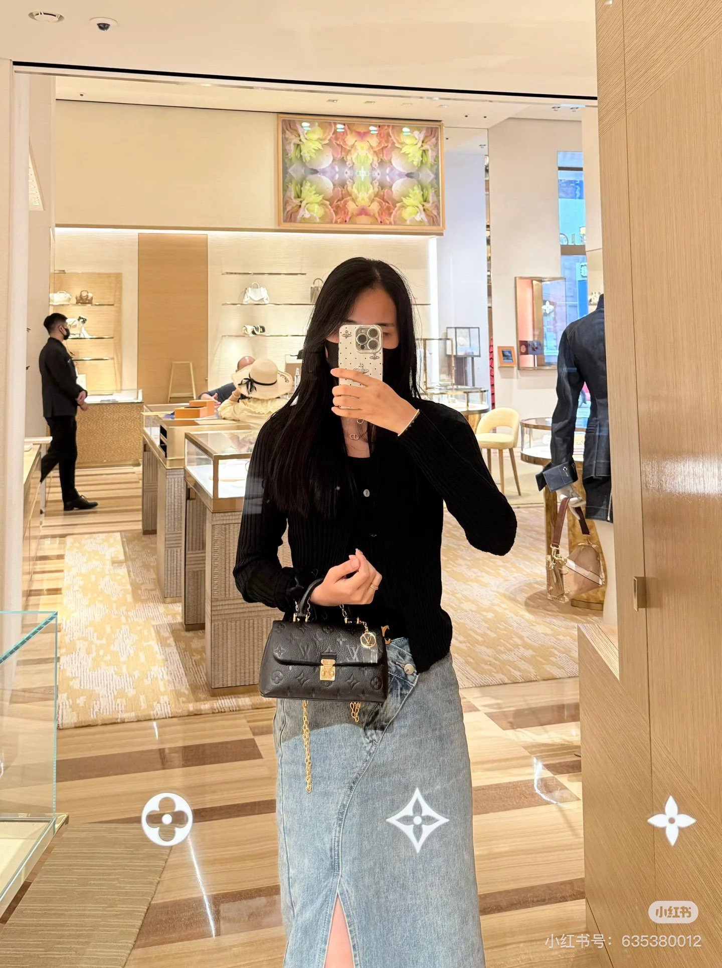 Shoulder bag handbag specifications: 12.5*6*21cm