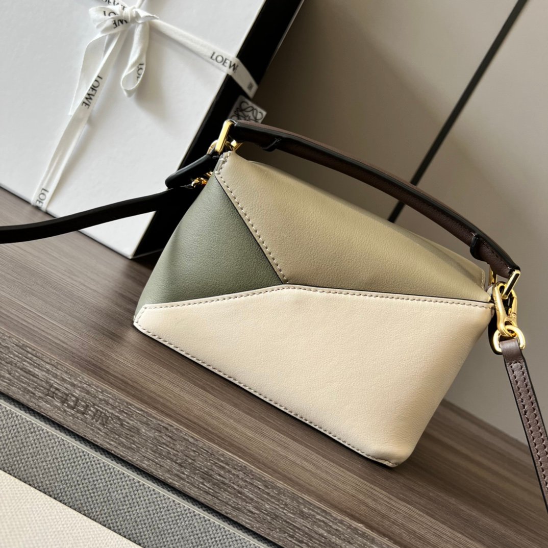 Handbag/Shoulder Bag Size 18*12.5*8CＭ