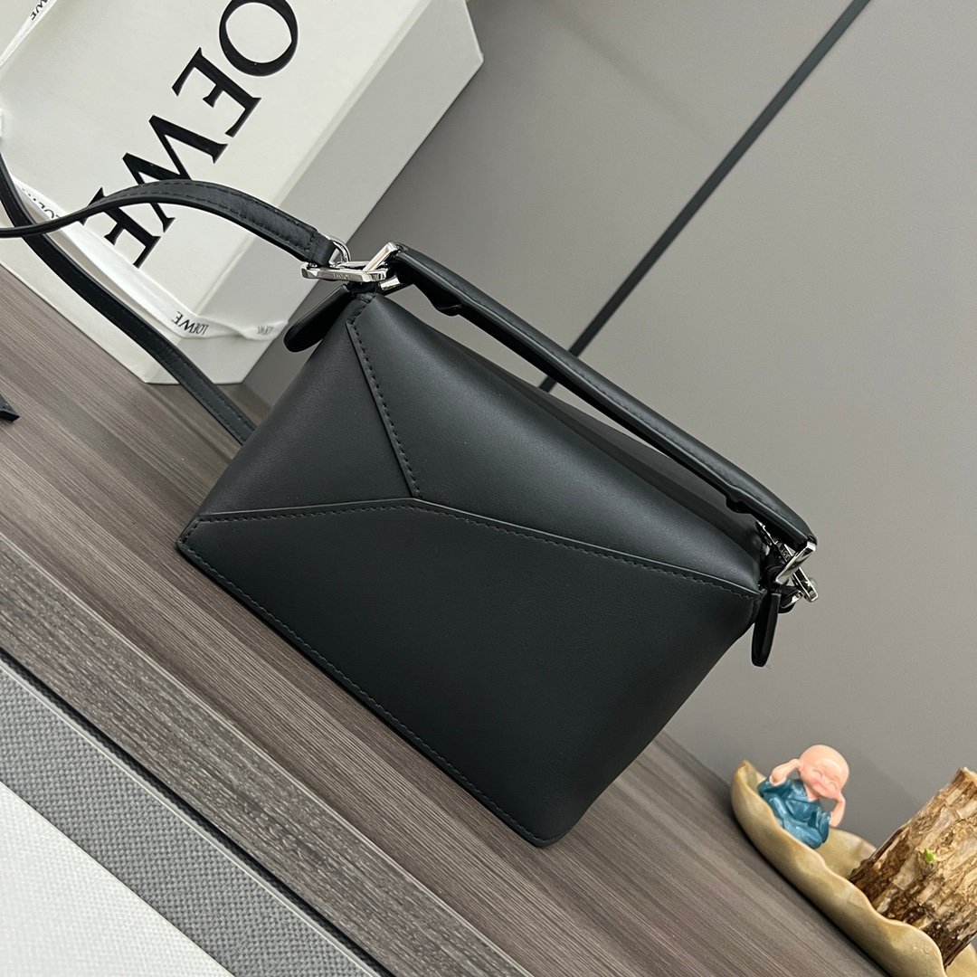 Handbag/Shoulder Bag Size 18*12.5*8CＭ