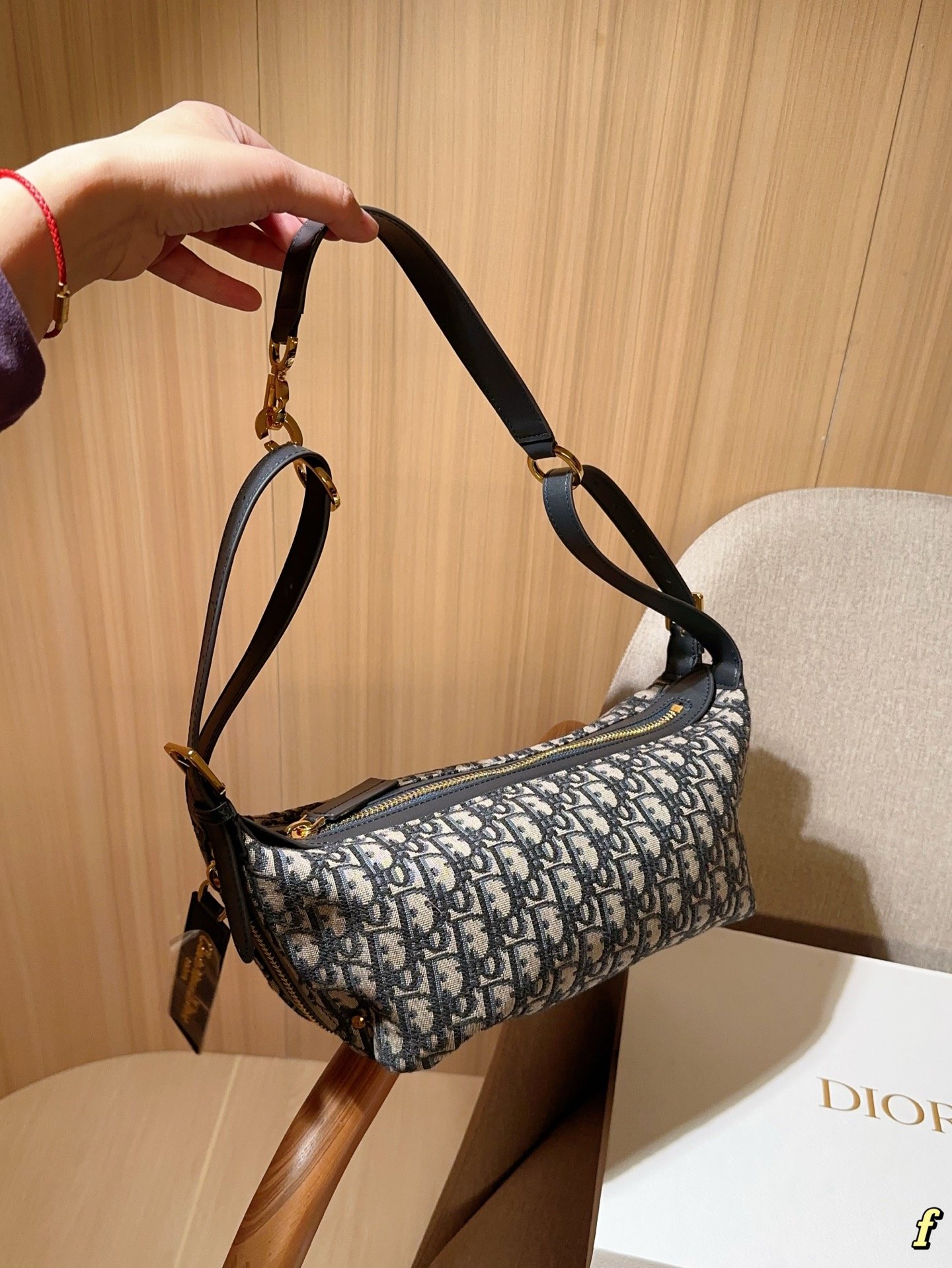 Handbag/Shoulder Bag Size 23×13×13cm