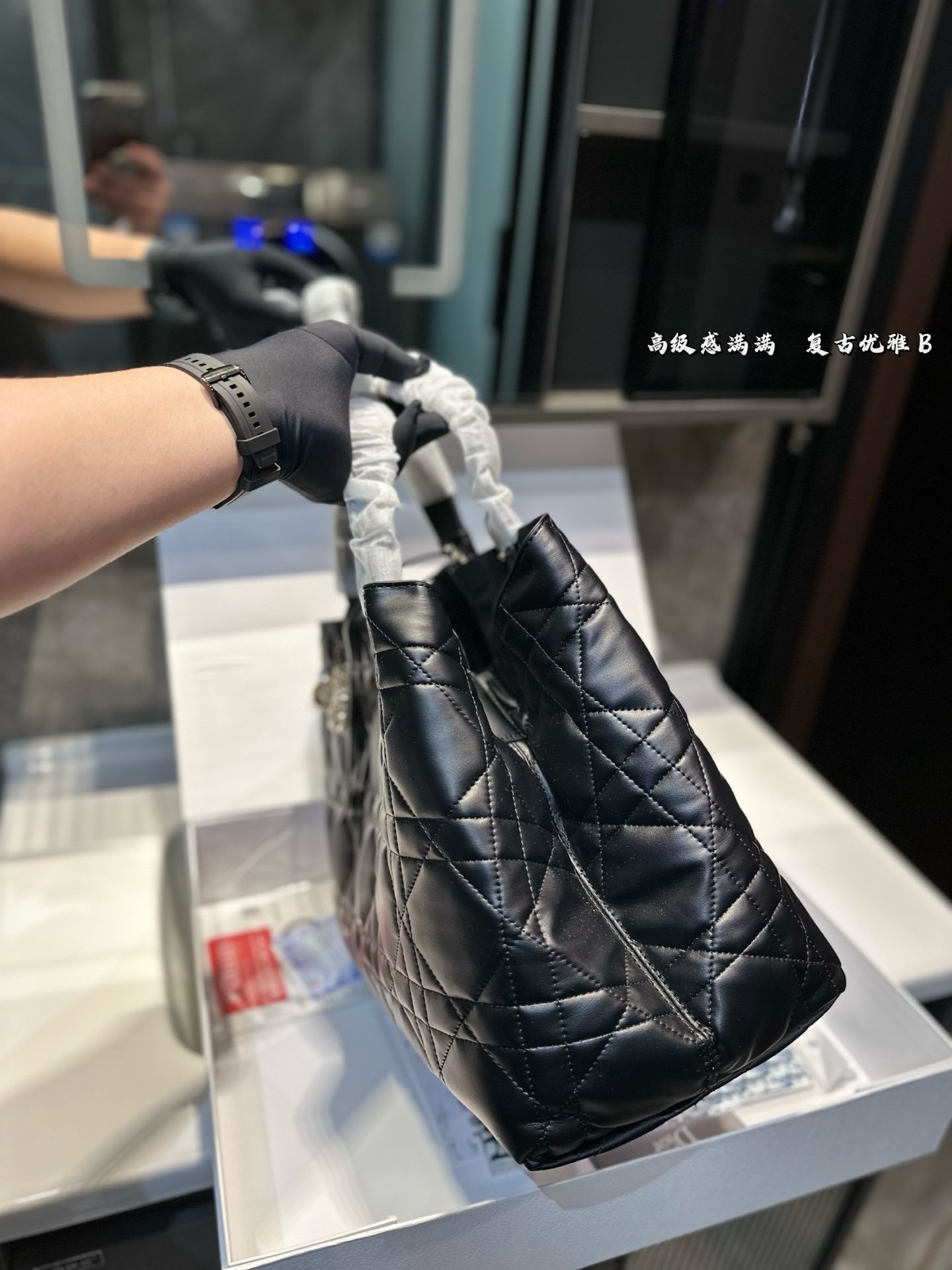 Handbag/Shoulder Bag Size 25*12*16cm