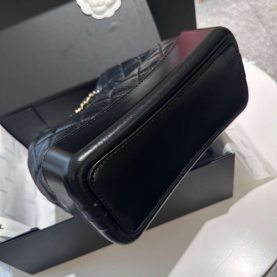 Handbag/Shoulder Bag Size 23*22.5*10.5cm