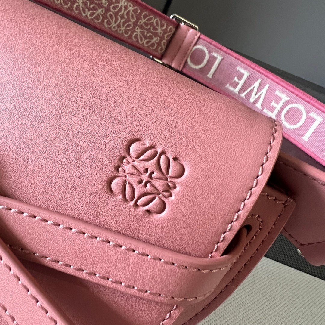Handbag/Shoulder Bag Size 21x12.5x9.5cm