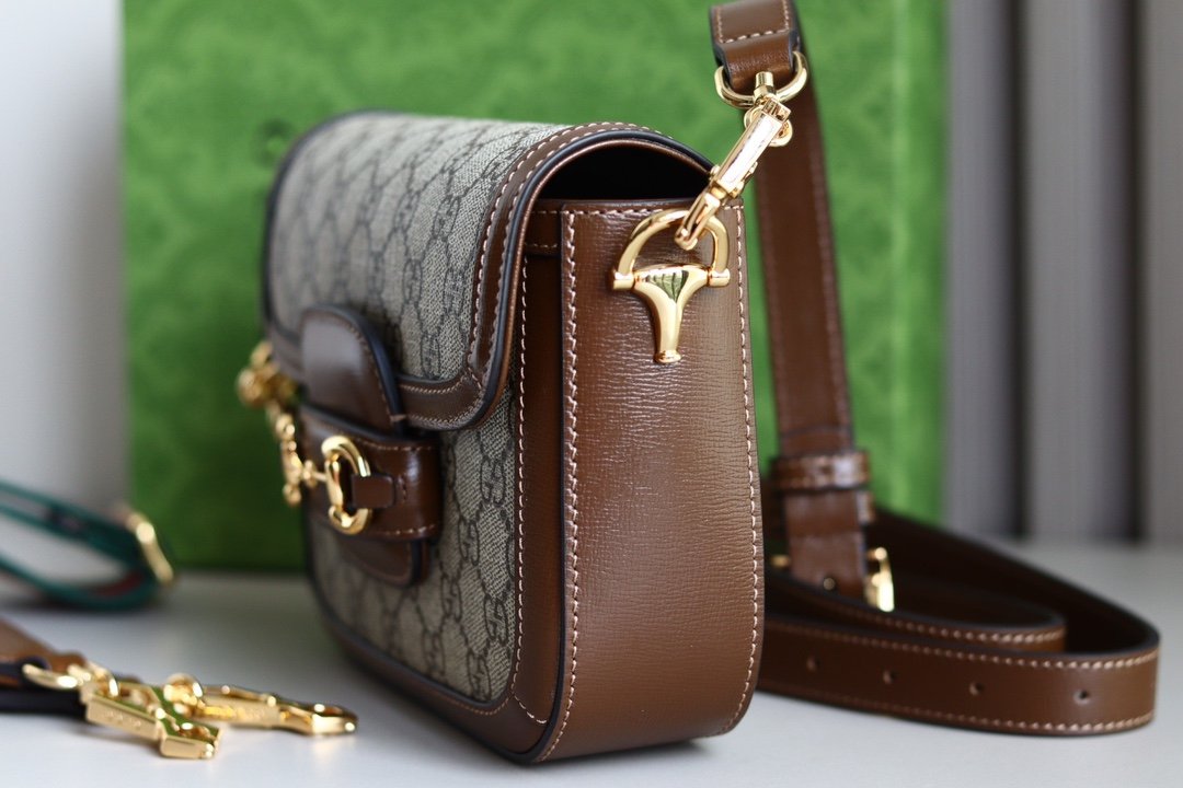 Handbag/Shoulder Bag Size  20.5x14x5cm