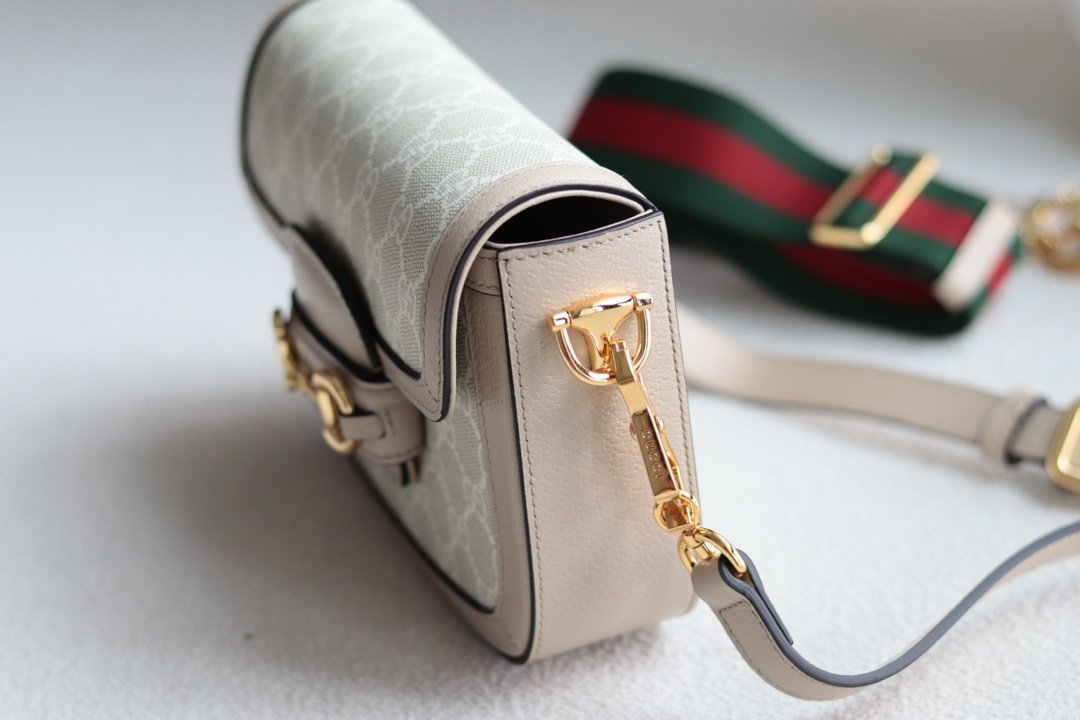 Handbag/Shoulder Bag Size  20.5x14x5cm