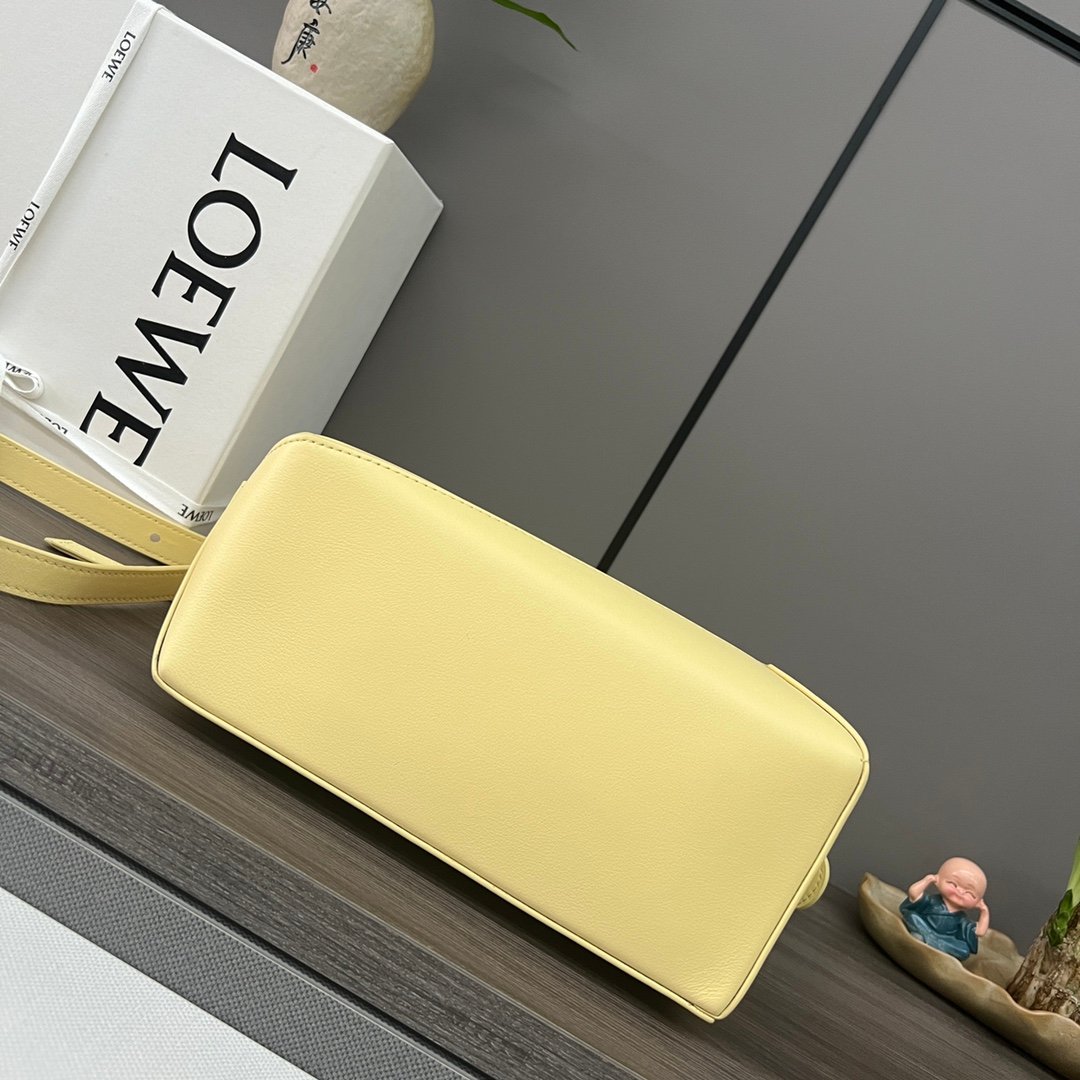 Handbag/Shoulder Bag Size 24*10.5*16CM