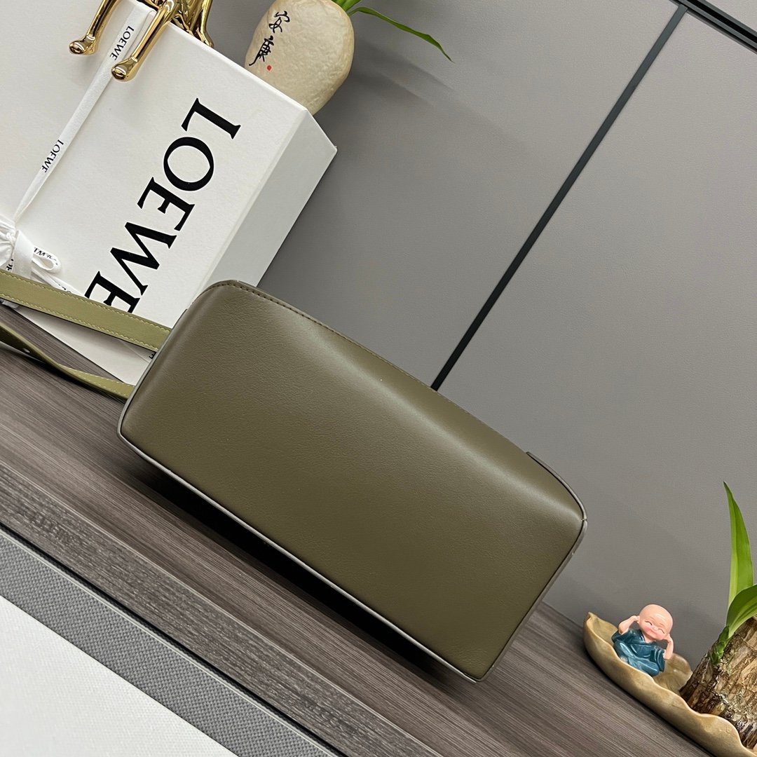 Handbag/Shoulder Bag Size 24*10.5*16CM