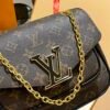Messenger bag specification: 24*17*12