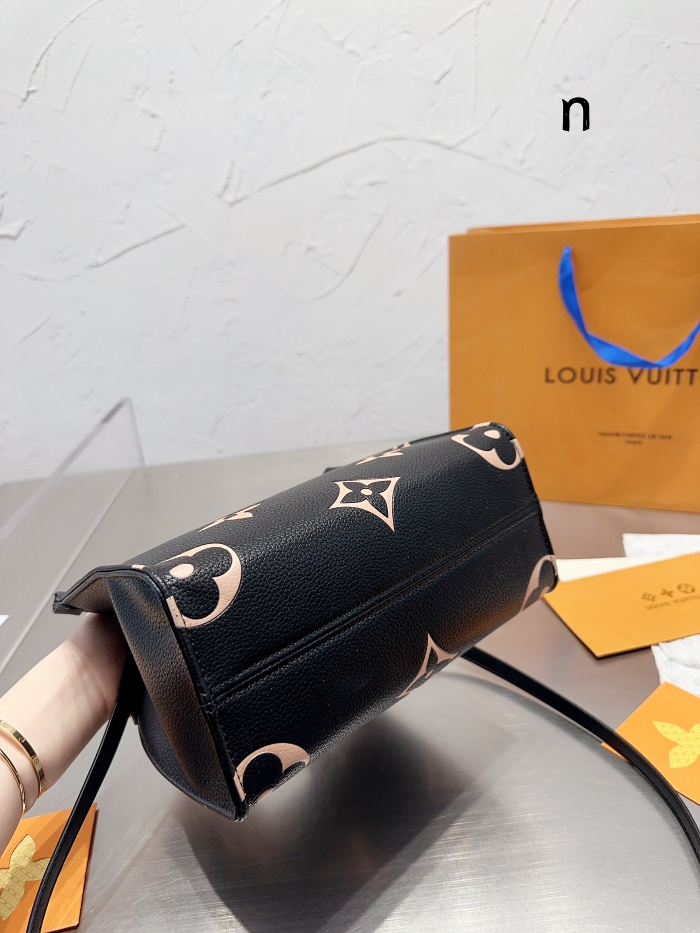 Shopping bag, shoulder bag, handbag Specification: 25*19*11.5