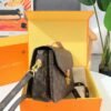 Color-blocked messenger bag shoulder crossbody bag Specifications: 25*19*10CM