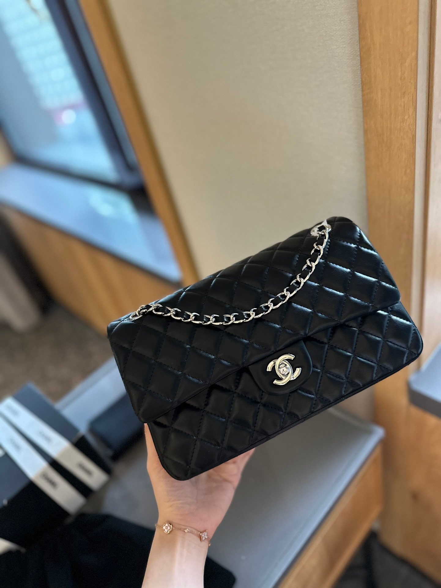 Handbag/Shoulder Bag Size 25cm