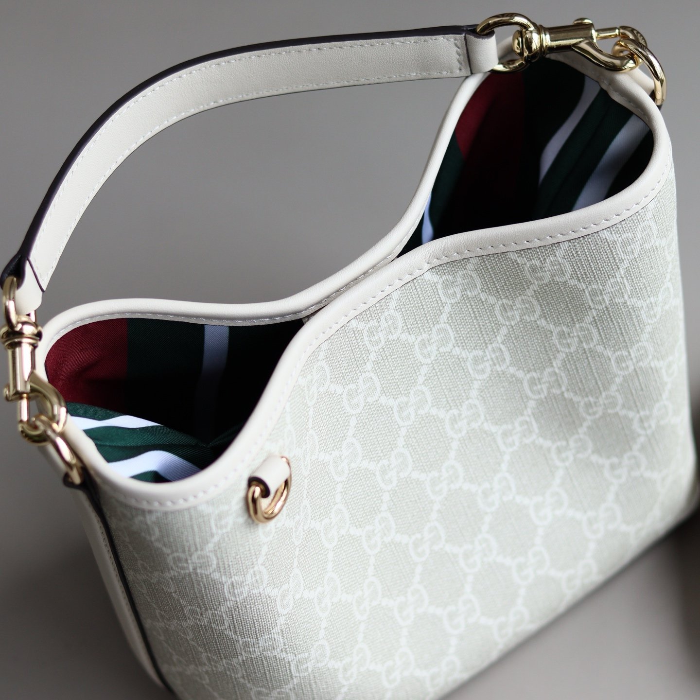 Handbag/Shoulder Bag Size   20.5x18x11.5