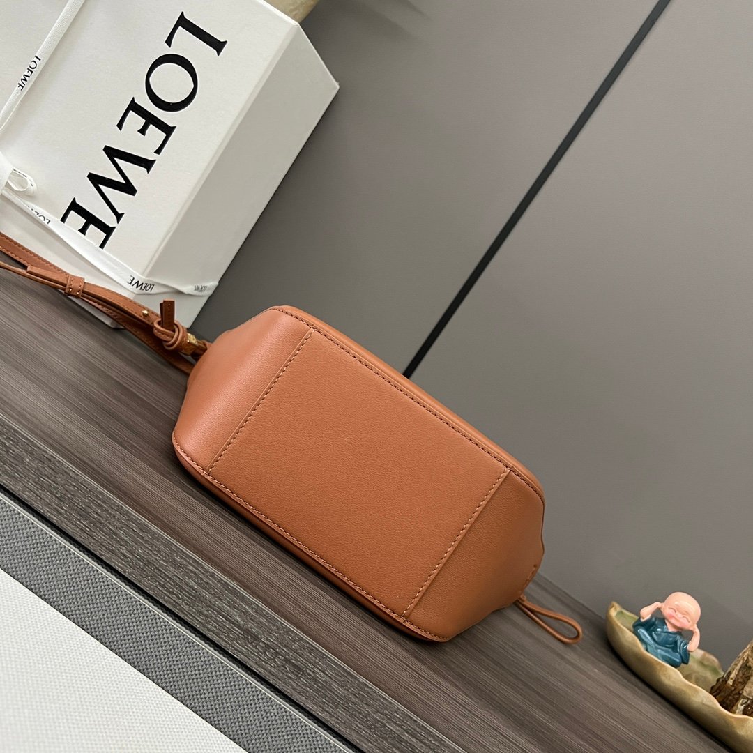 Handbag/Shoulder Bag Size 28*17*9.5CM