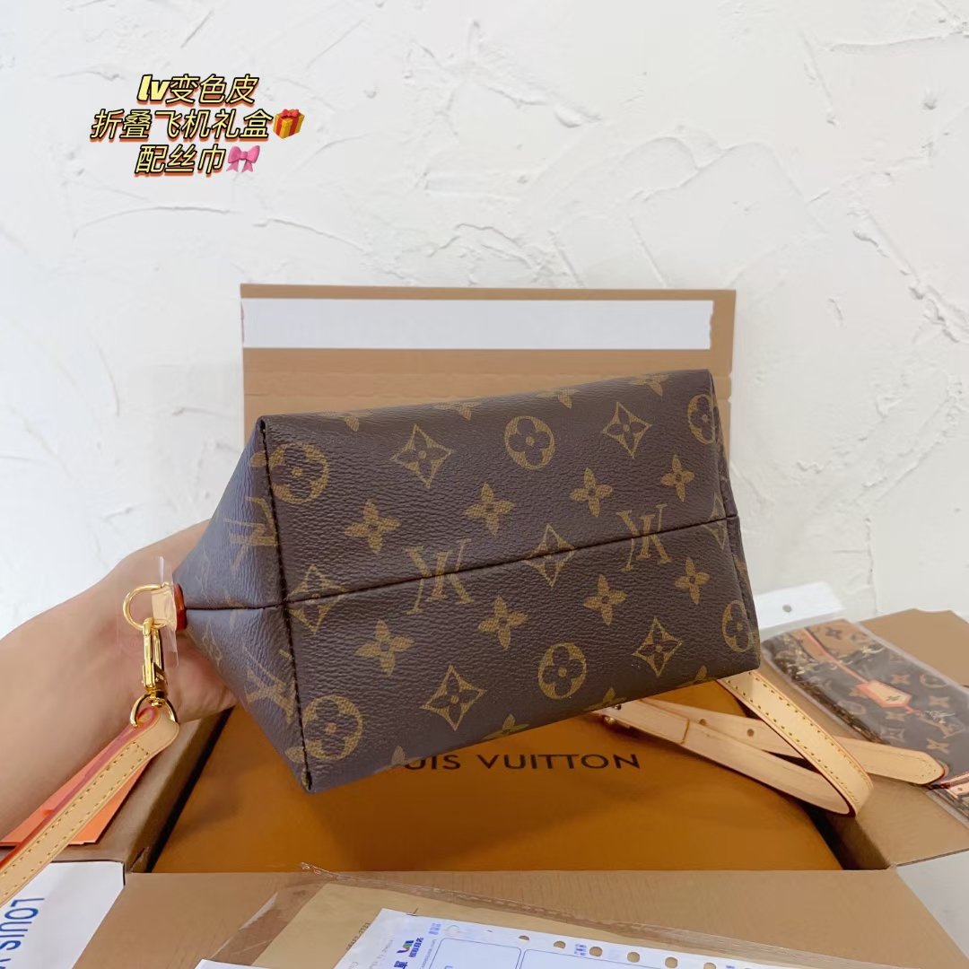 Hand-held one-shoulder crossbody women's bag Specifications: 18*13*12cm