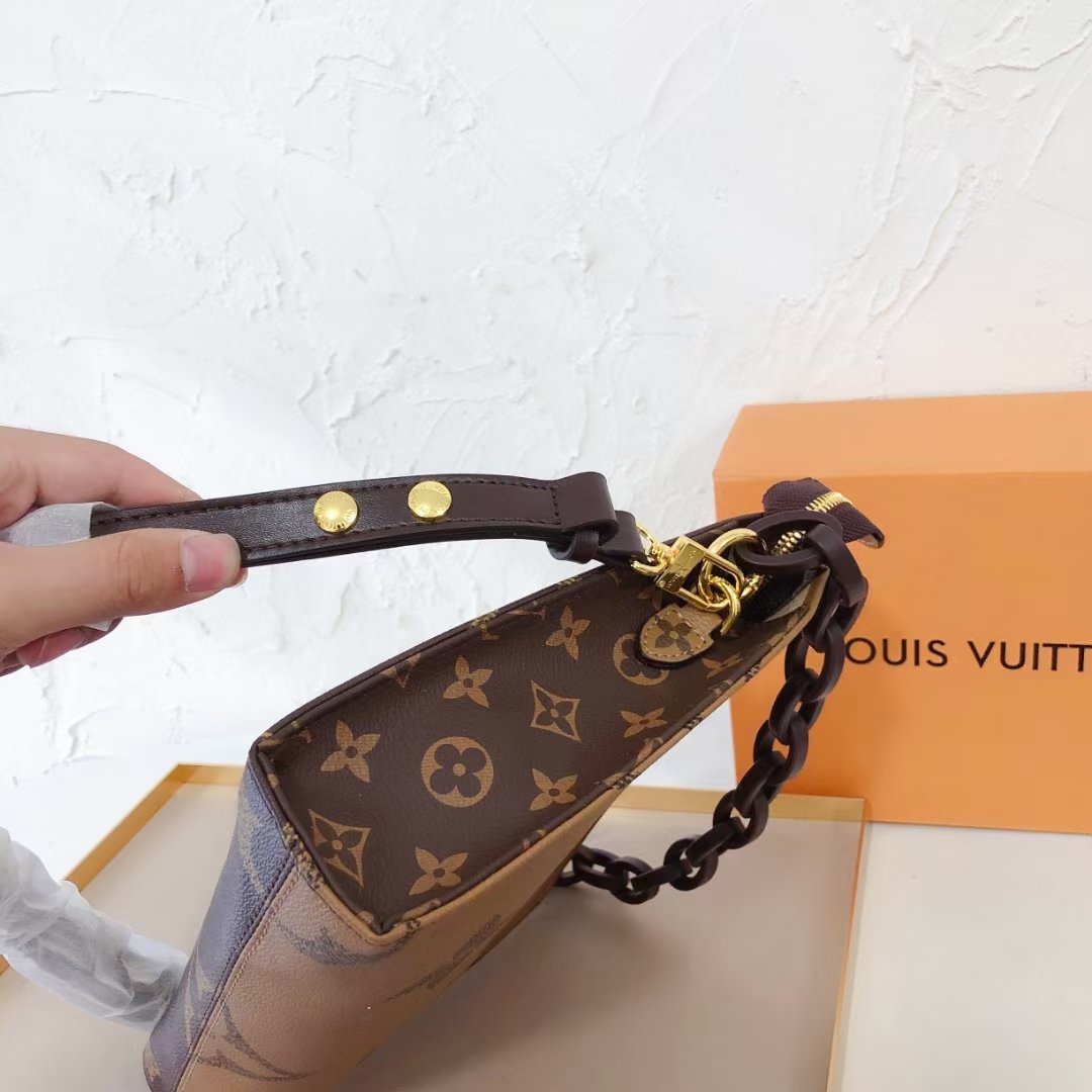 Hand holding shoulder crossbody bag Specification: 26*20*6cm