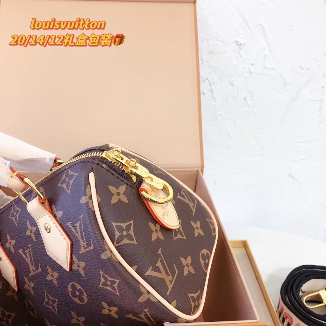 Handheld shoulder bag Specifications: 20*14*12cm
