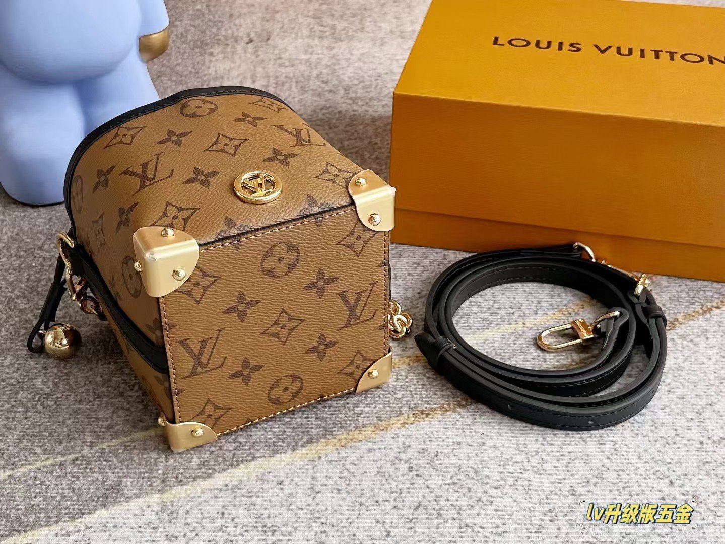 Tote bag shoulder bag Specification: 12*12*12cm