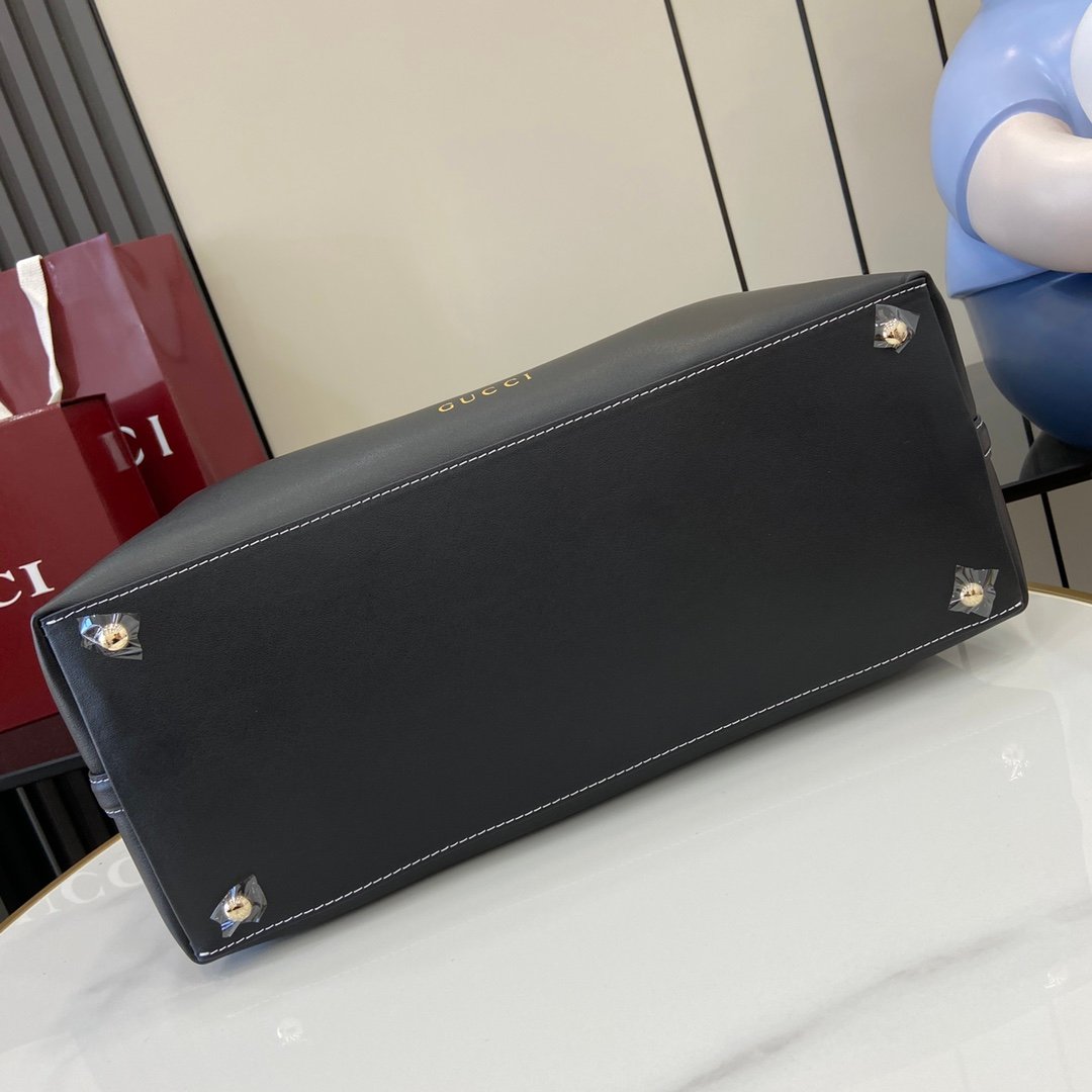 Handbag/Shoulder Bag Size  38x 25x 15