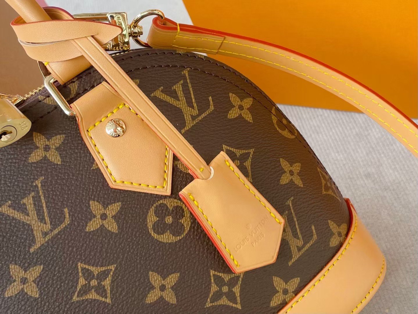 Shell size tote bag shoulder bag Specification: 25*17*121cm